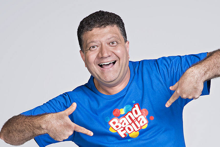 Betinho aparece com a camisa do Band Folia