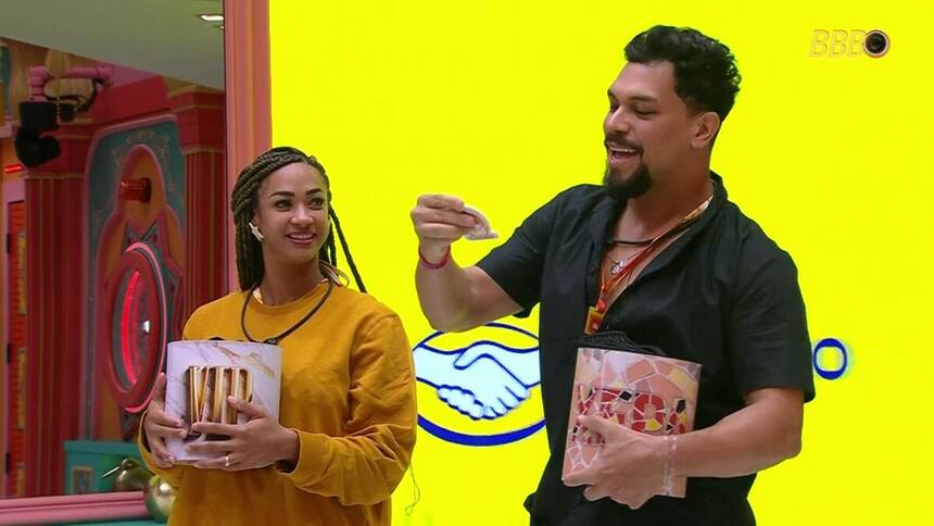 Aline e Vinicius no comando do sorteio VIP e Xepa no BBB 25