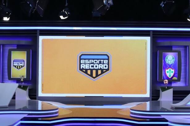 Mega Telão de Led com o logo do Esporte RECORD