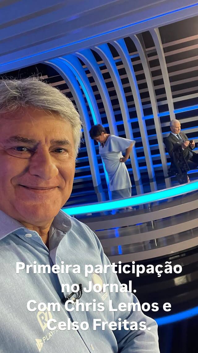 Cleber Machado nos bastidores do Jornal da Record em foto publicada nos stories do Instagram