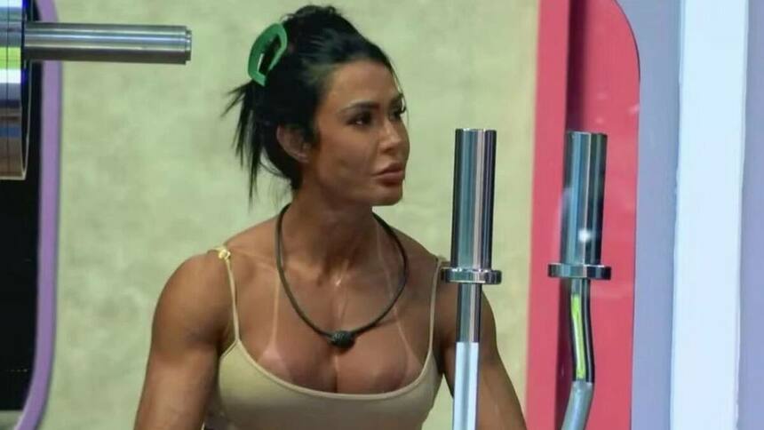 Gracyanne Barbosa em trecho dos treinos na academia do BBB 25