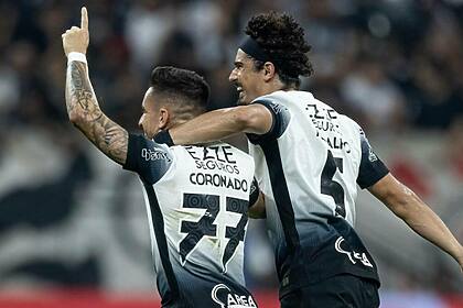 Igor Coronado comemorando gol no Jogo do Corinthians contra o Velo Clube