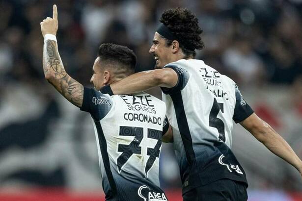 Igor Coronado comemorando gol no Jogo do Corinthians contra o Velo Clube