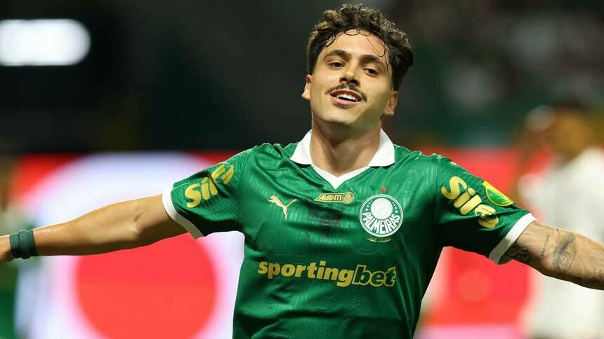 Jogador Maurício comemorando gol no jogo Palmeiras x Portuguesa