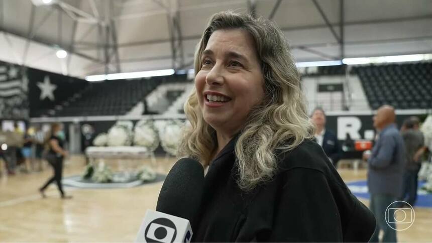 Mylena Ciribelli em trecho de entrevista ao Jornal Nacional, no velório de Léo Batista