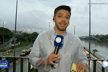 Pedro Leão em cobertura da chuva em São Paulo na RECORD