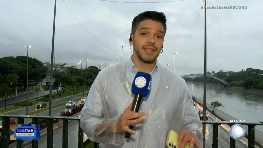 Pedro Leão em cobertura da chuva em São Paulo na RECORD