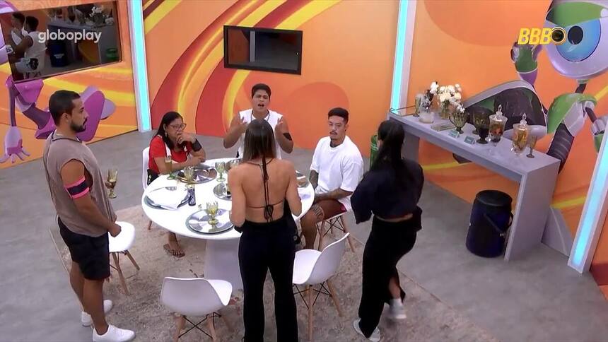 Eva e Renata junto com outras duplas no almoço do Big Fone