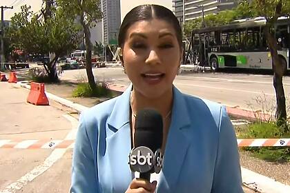 Daniele Brandi, na rua, direto do local da queda do avião, ao vivo no Primeiro Impacto