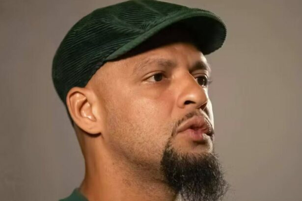 Felipe Melo de boina verde