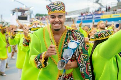 Folião em trecho do desfile no Carnaval de SP