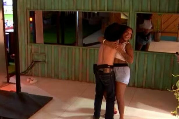 João Pedro e Thamiris dançando agarradinhos no BBB 25
