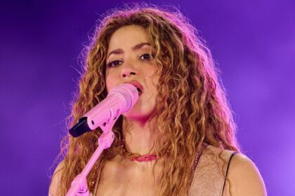 Shakira em trecho de show em São Paulo