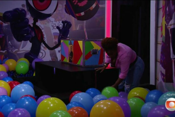 Camilla se ajoelha no quarto barrados no baile para procurar chaves nas bolinhas após ser vetada da festa do líder do BBB 25