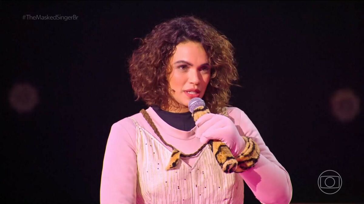 Giovana Cordeiro após ser desmarcada como Juma no The Masked Singer