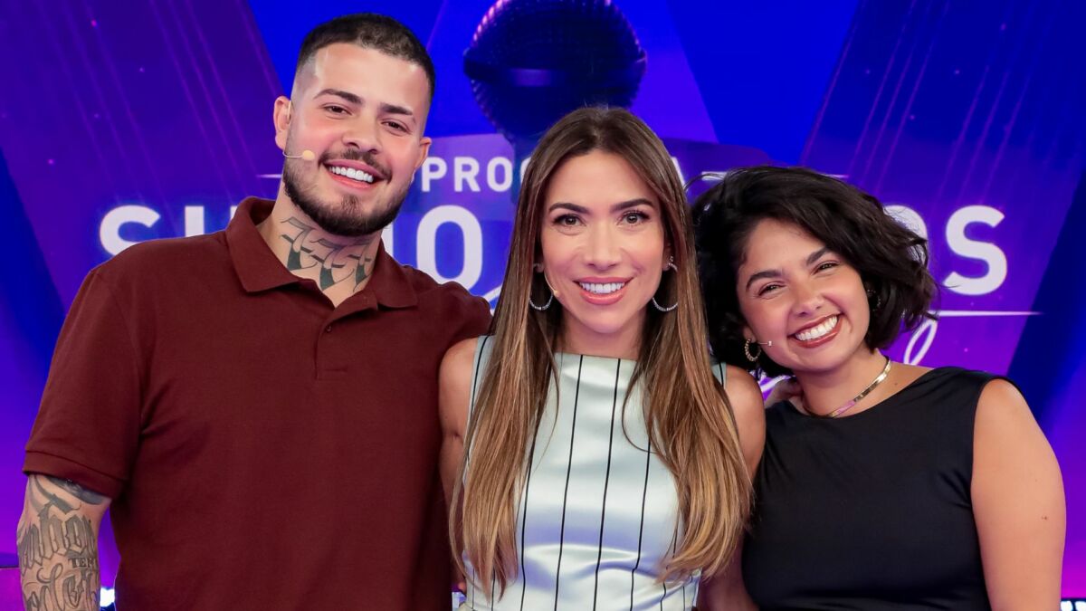 Jottapê e Bruna Mascarenhas, ao lado de Patricia Abravanel, no Programa Silvio Santos