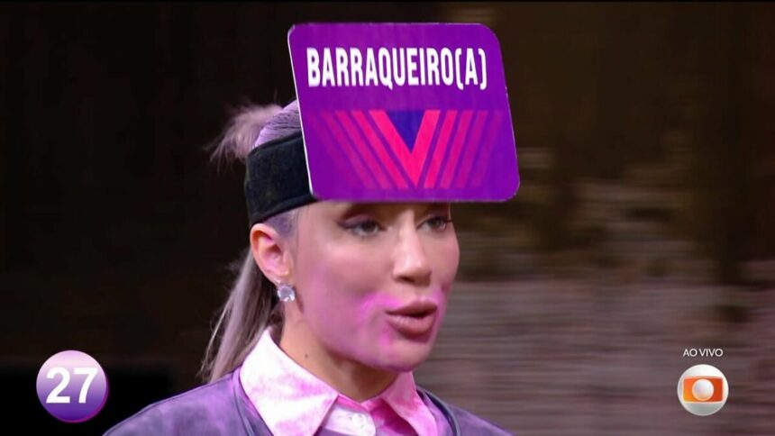 Renata com a placa de "barraqueira" no Sincerão do BBB 25