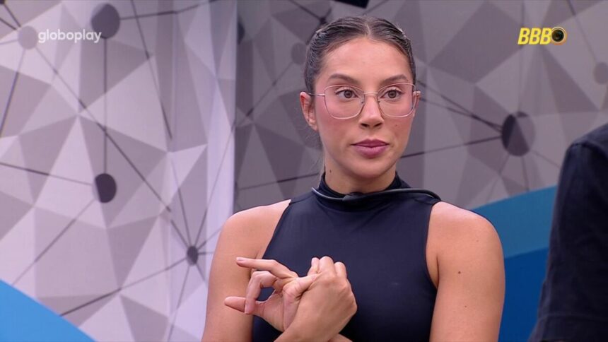 Renata discursando no quarto fantástico do BBB 25