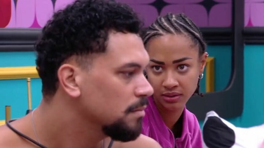 Vinicius e Aline em conversa no Quarto Anos 50 do BBB 25