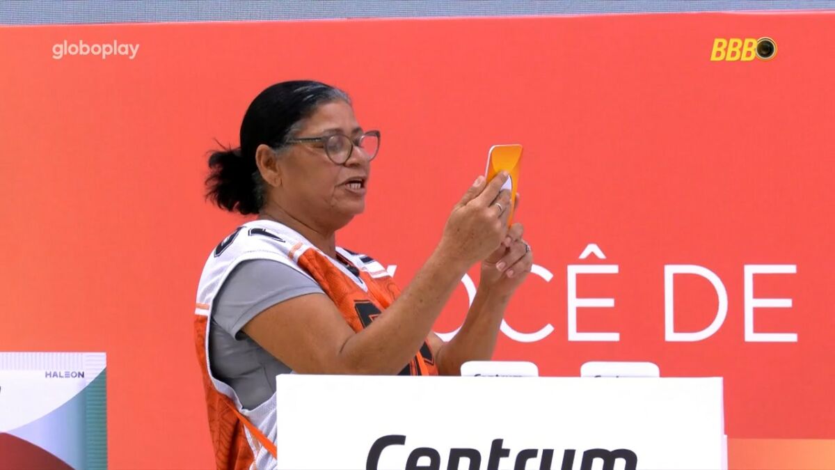Delma ler card na oitava Prova do Anjo