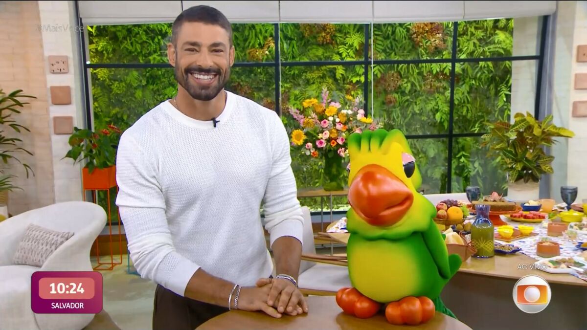 Cauã Reymond e Louro Mané juntos na chamada do Mais Você