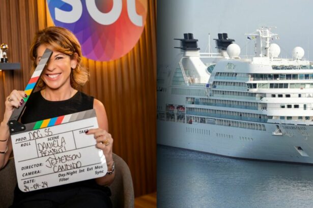 Daniela Beyruti segura claquete e sorrir nos bastidores do SBT. Navio cruzeiro em alto mar divide a montagem com Daniela