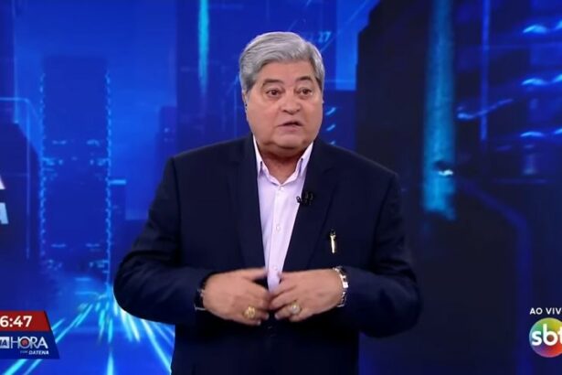 Datena com olhar espantado no estúdio do SBT