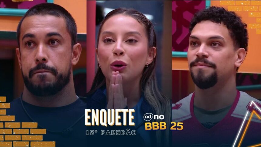 Maike, Renata, Vinicius na sala do BBB 25 pedindo votos para não serem eliminados no 15º Paredão da temporada