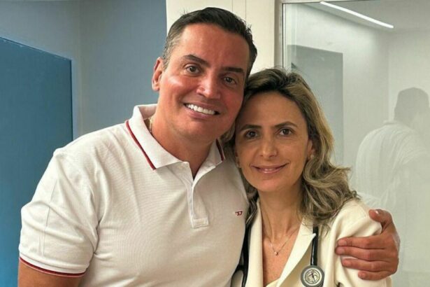 Leo Dias e a médica Ludhmila Hajjar em foto posada se abraçando