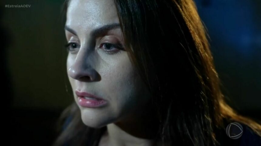 Barbara (Louíse Clós) em trecho da série Até Onde Ela Vai