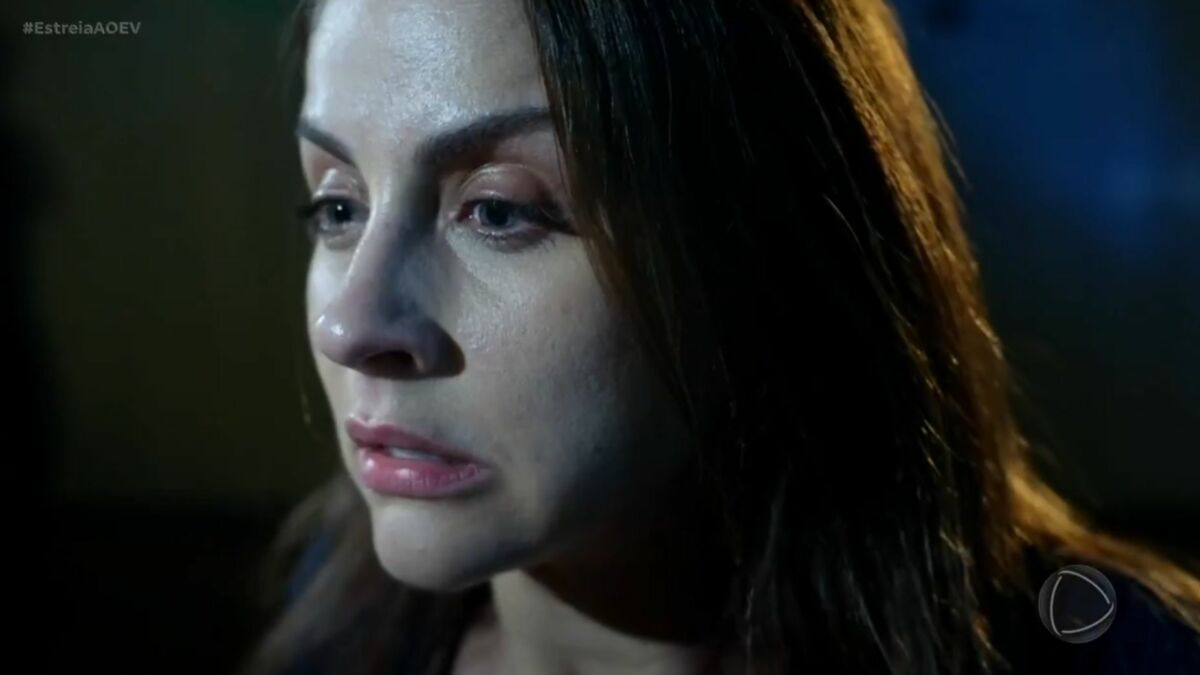 Barbara (Louíse Clós) em trecho da série Até Onde Ela Vai