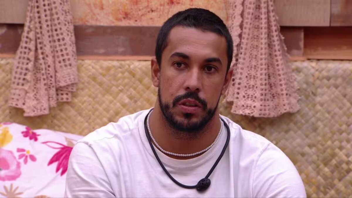Maike em conversa no Quarto Nordeste do BBB 25