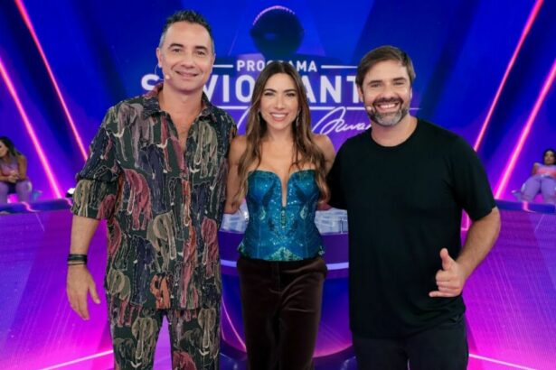 Marco Luque e Fábio Rabin, ao lado de Patricia Abravanel, no cenário do Programa Silvio Santos