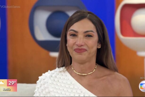Patrícia Poeta emocionada no sofá do Encontro