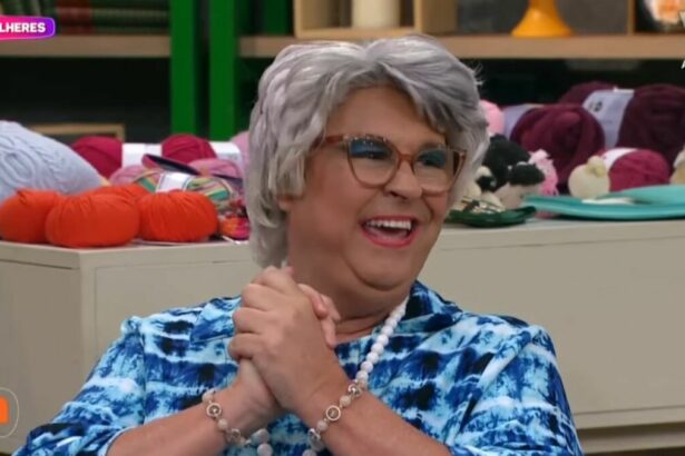 Guilherme Uzeda sorridente, como a Tia no Mulheres