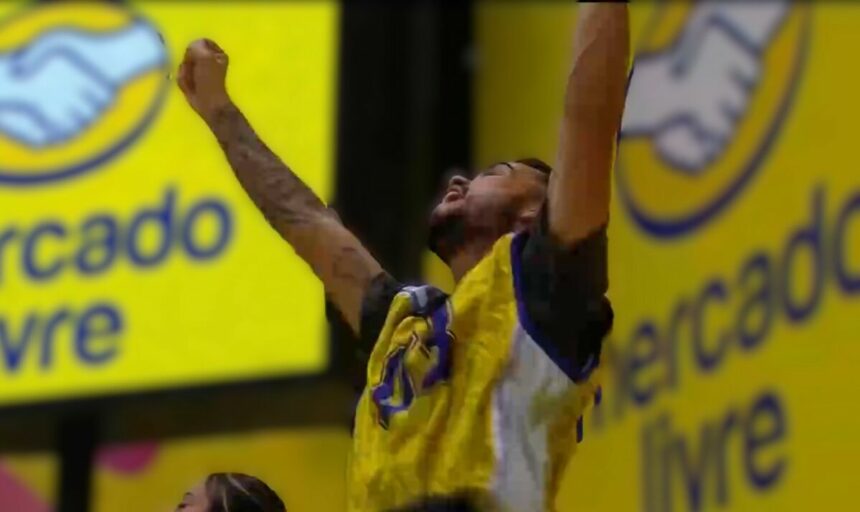 João Pedro levanta os braços e celebra vitória na Prova do Líder do BBB 25