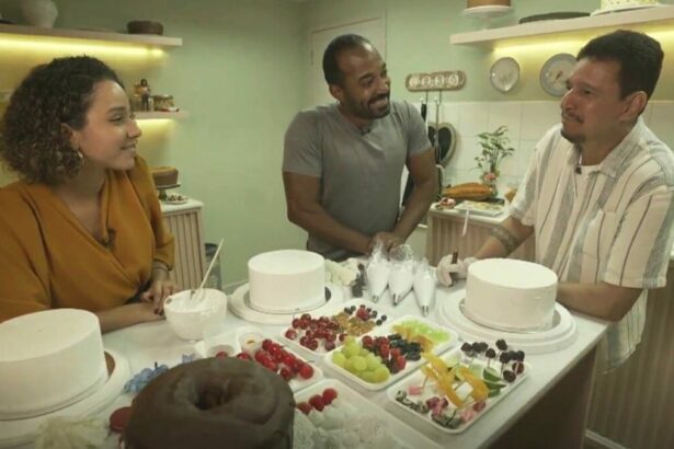 Alexandre Henderson e Daniella Dias em trecho do Expedição Rio sobre novelas