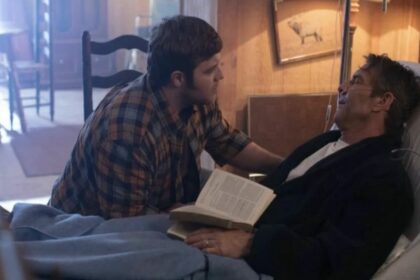 Bart Millard (J. Michael Finley) junto ao pai (Dennis Quaid) em trecho do filme Eu Só Posso Imaginar
