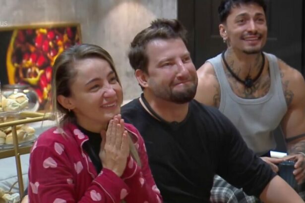 Gi e Eros Prado emocionados com o vídeo da família no Power Couple Brasil