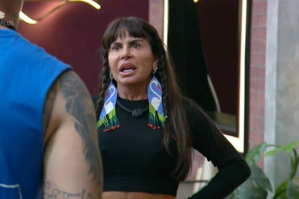 Gretchen assustada dentro da Mansão após voltar da Prova dos Casais do Power Couple Brasil 7