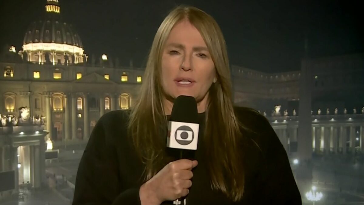 Ilze Scamparini em trecho de reportagem ao Jornal Nacional no Vaticano