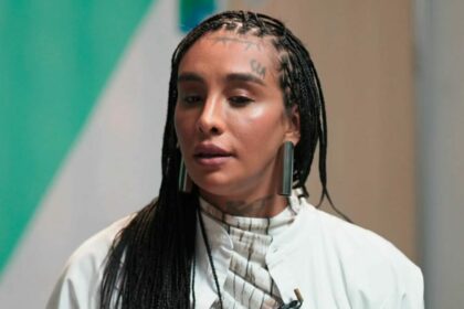 Linn da Quebrada em trecho de entrevista ao Fantástico