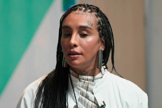 Linn da Quebrada em trecho de entrevista ao Fantástico