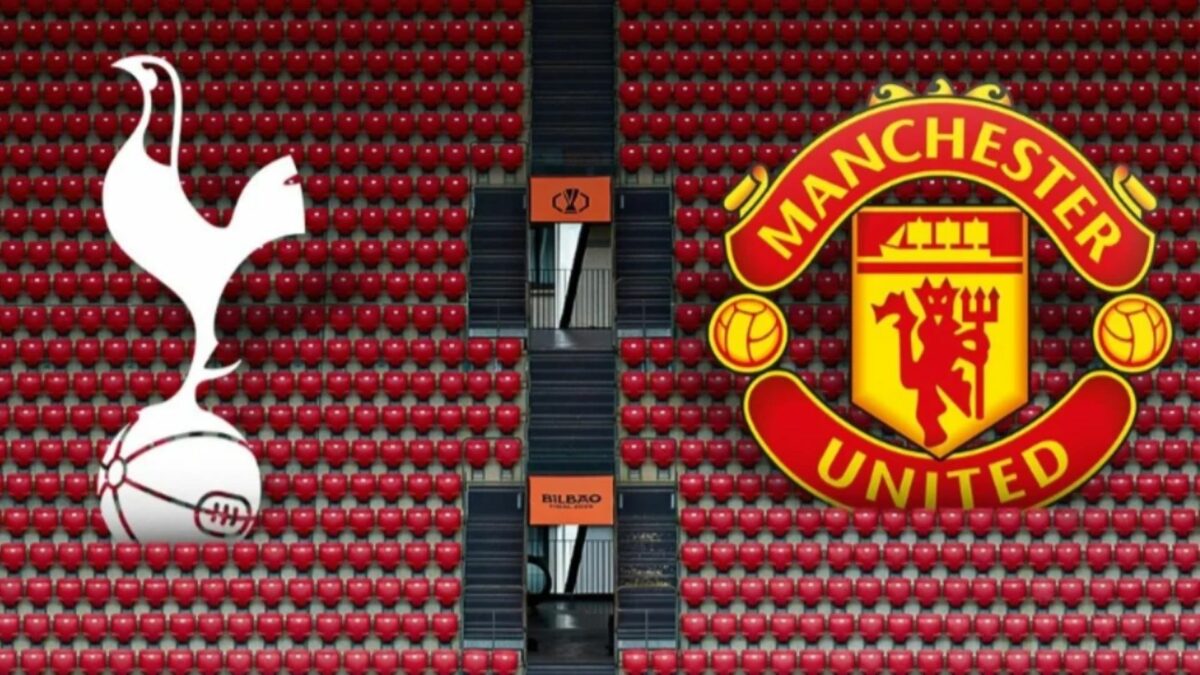 Logos de Tottenham e Manchester United na arquibancada do estádio da final da Liga Europa