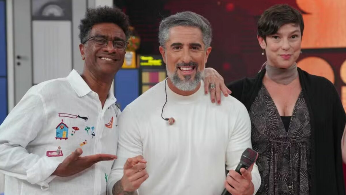 Marcos Mion, Helio de la Peña e Maria Paula em trecho do TV Teca no Caldeirão