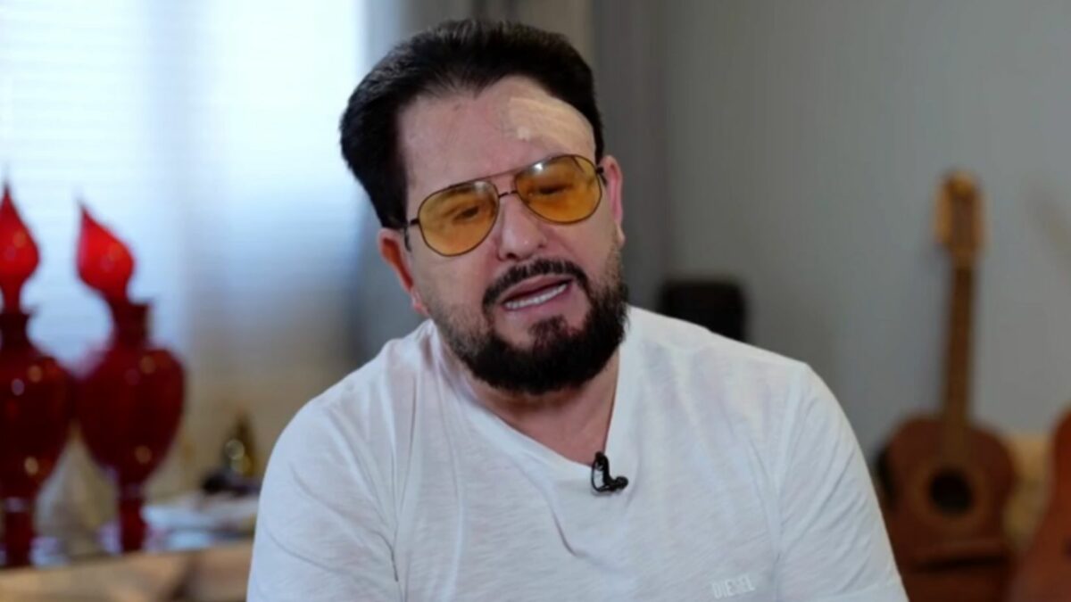 Marrone, de blusa branca, em trecho de entrevista ao Fantástico
