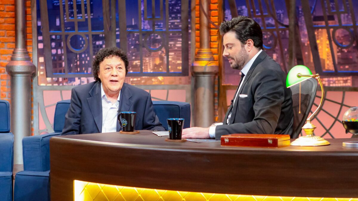 Wanderley Cardoso e Danilo Gentili em trecho da entrevista ao The Noite