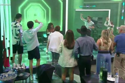 Gretchen rebola até o chão na 1ª festa do Power Couple Brasil 7