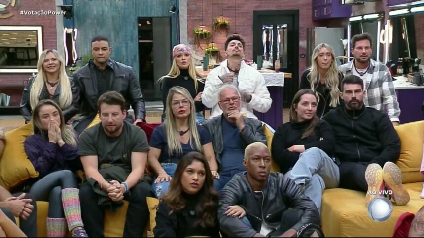 Ana Paula e Antony, Giovanna e Diego, e Talira e Pessina sentados no banquinho da 1ª DR do Power Couple Brasil 7