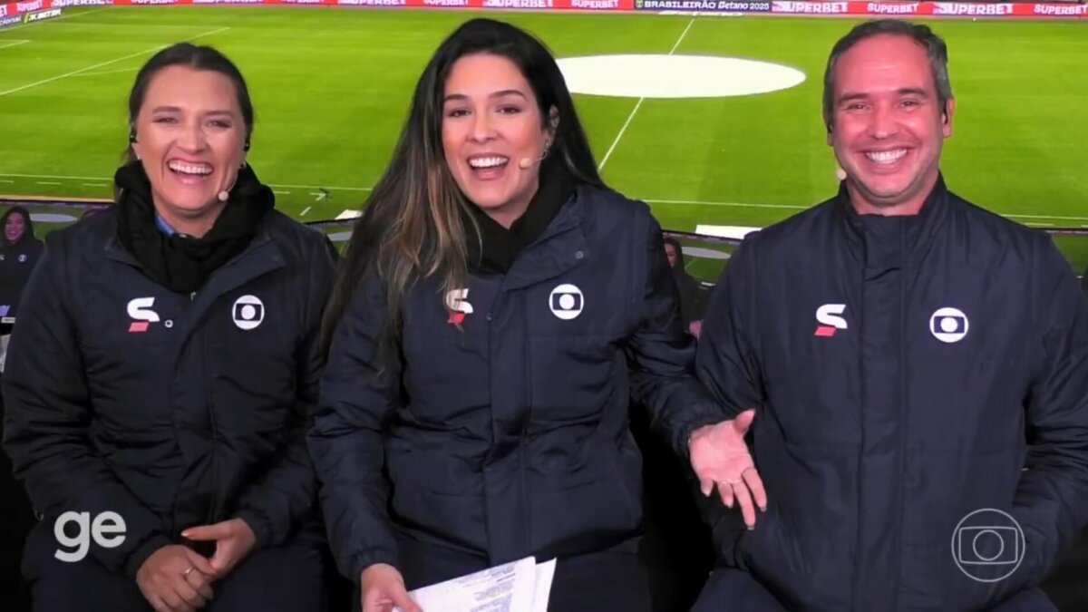 Renata Silveira, ao lado de Ana Thais Matos e Caio Ribeiro, no anúncio da gravidez
